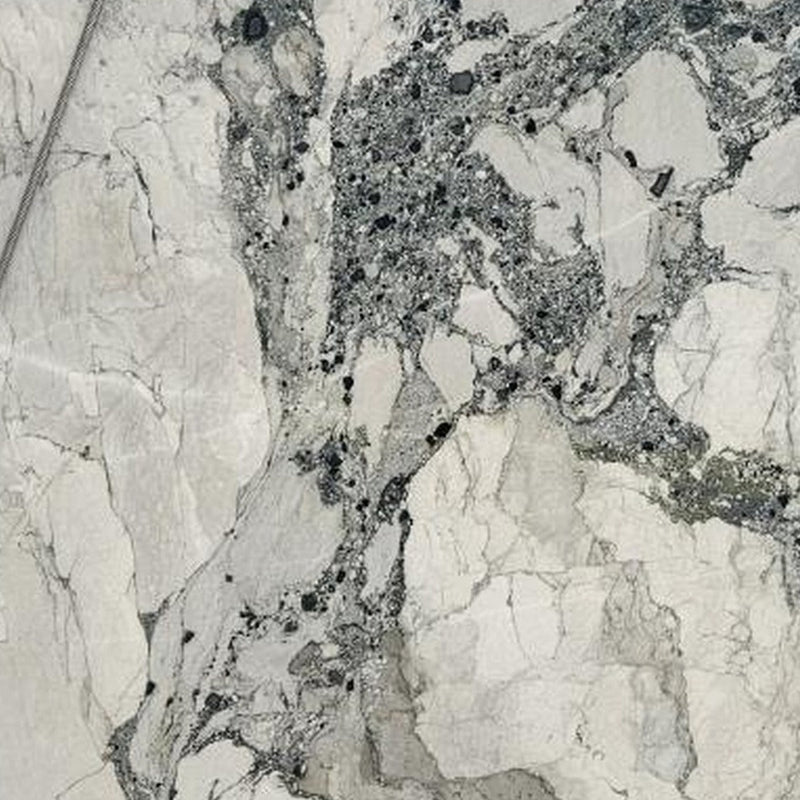 Camouflage Green natursten flise — grøn, grå og hvid baggrund med organiske bølgende årer i naturligt kamuflagemønster