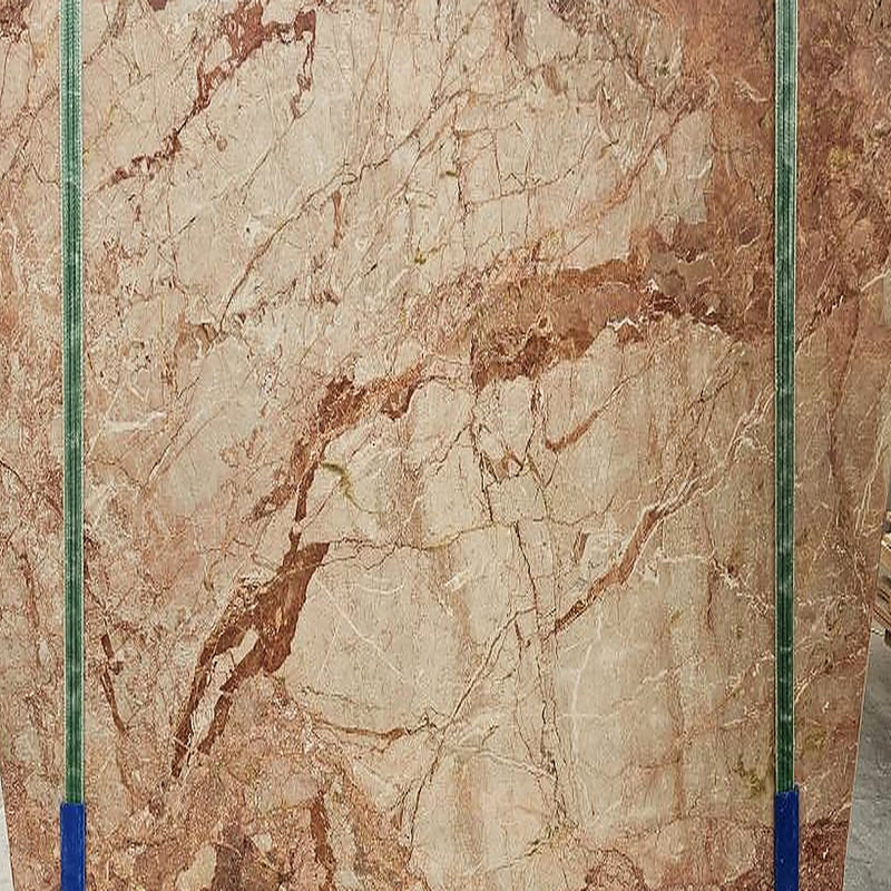 Breccia Pernice marmorplade — blød pink og laksefarvet baggrund med rødbrune og creme årer poleret finish