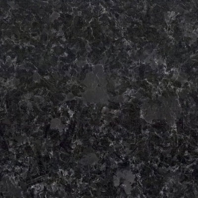 Labrador Black natursten flise — kulsort til antracit base med fine lysere skyer og krystallinske glimt